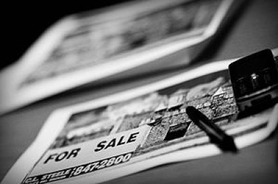 300px-For_Sale_-_Classifieds